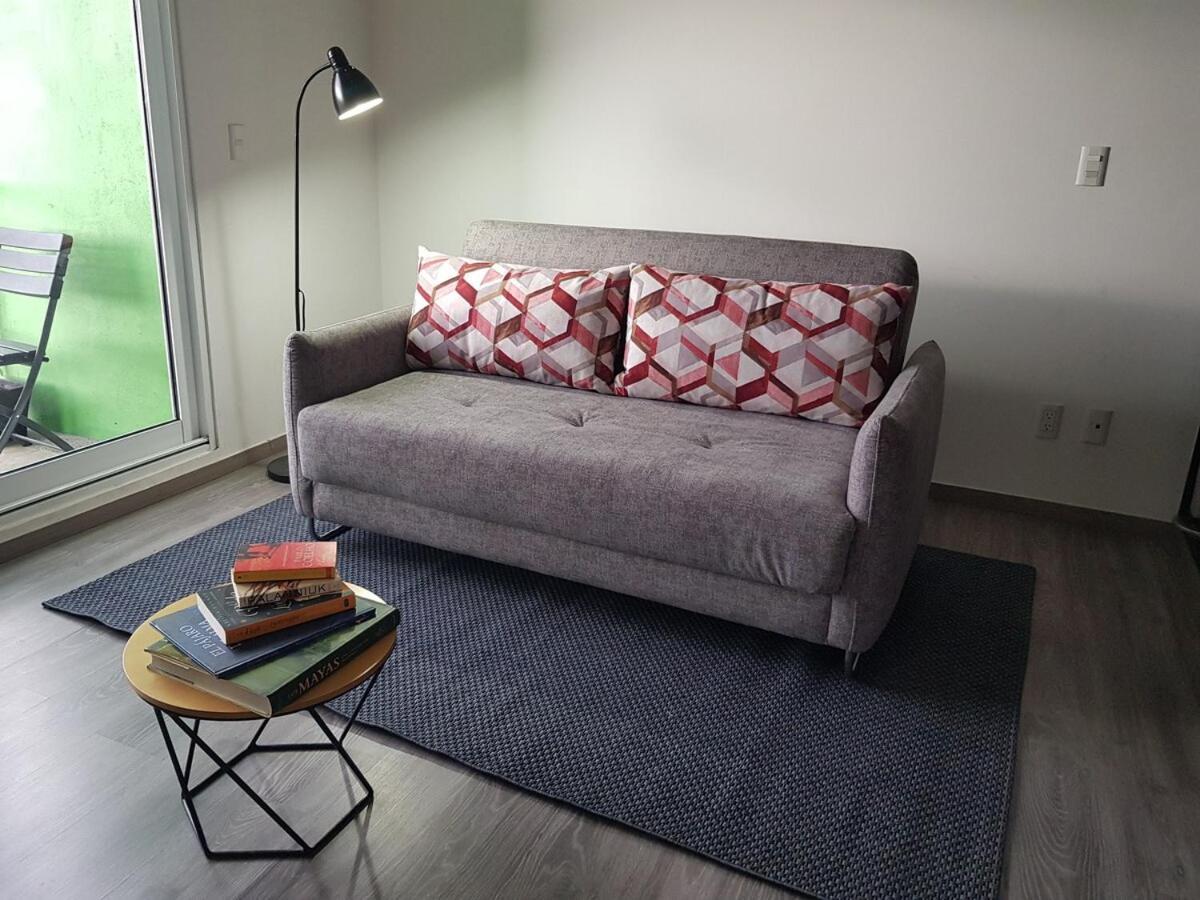 Centrally Located Loft With Amazing Views Of Volcanoes Appartamento